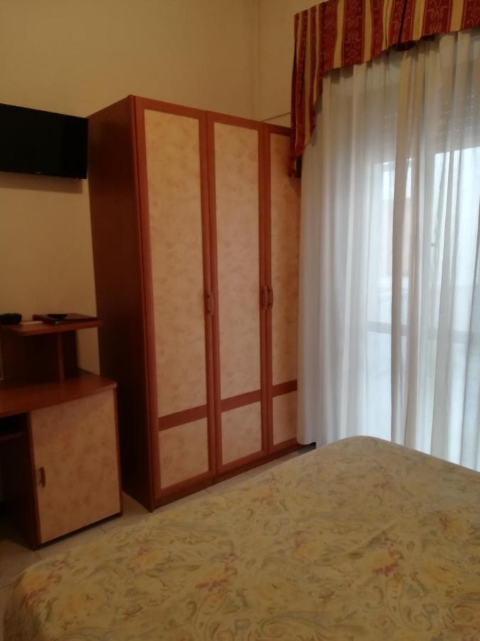 Hotel Roma Residenza Cervia Bagian luar foto