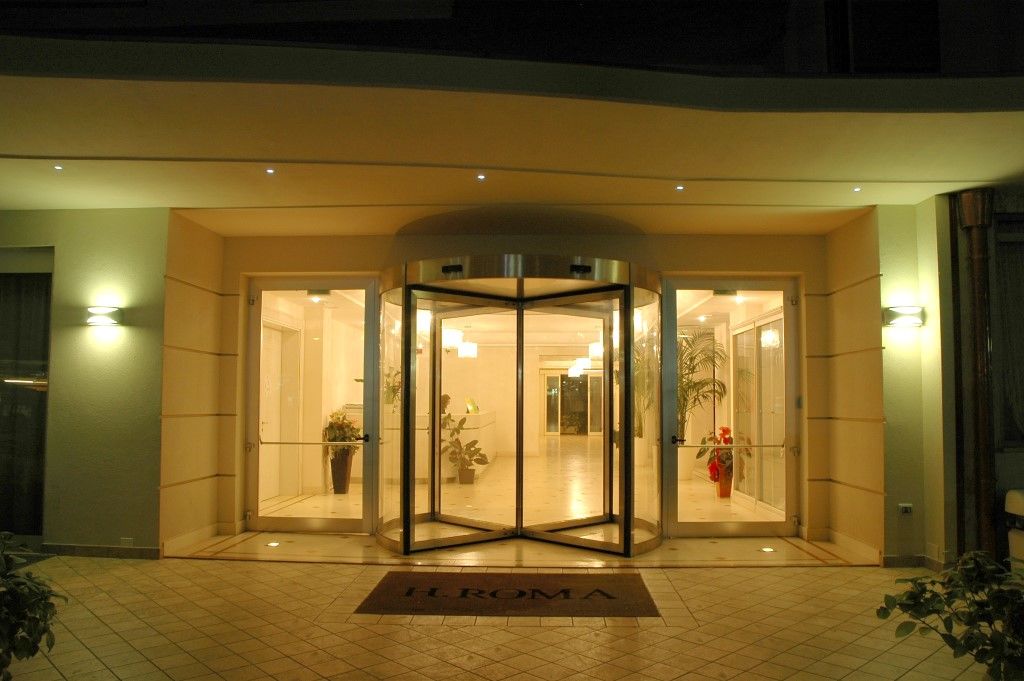 Hotel Roma Residenza Cervia Bagian luar foto