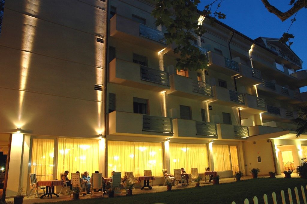 Hotel Roma Residenza Cervia Bagian luar foto